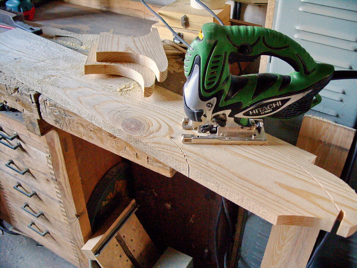 Пилим по контуру электролобзиком