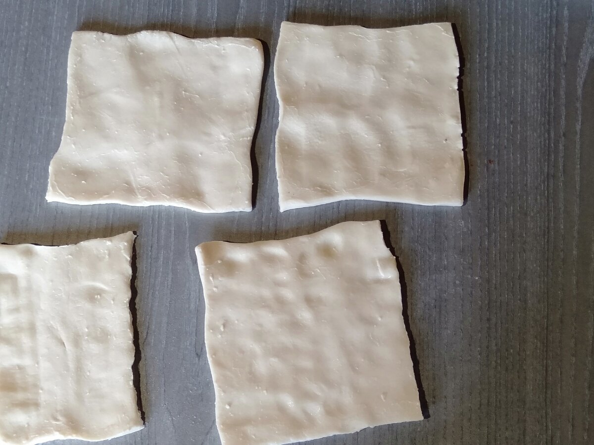 Каждую часть слегка растягиваем руками