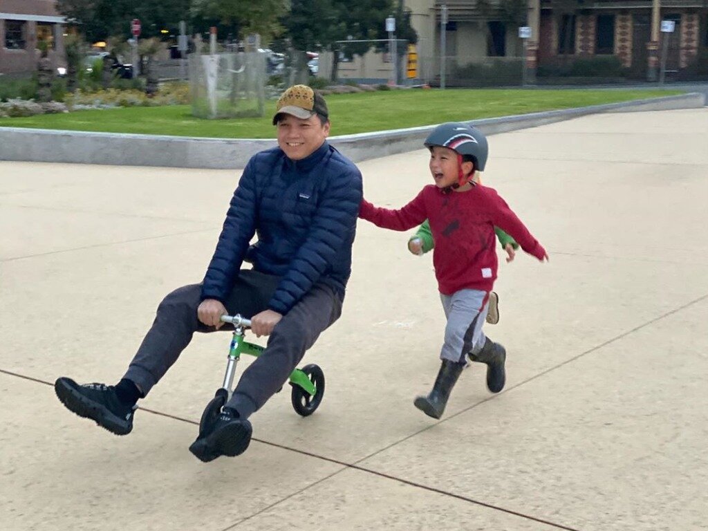 Папа в 15. Папа что такое безопасный. Папа в декрете. Альфи и шантель. Папа в 15.