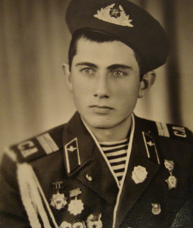 На фото: Фазил Акберович Медетханов.