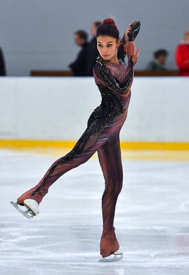 Костюм к произвольной программе 