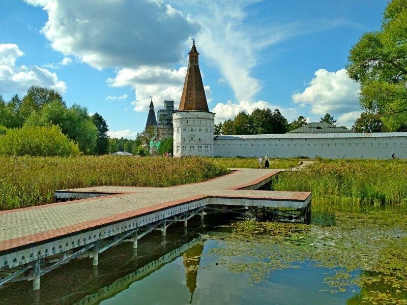 Иосифо Волоцкий монастырь пушки