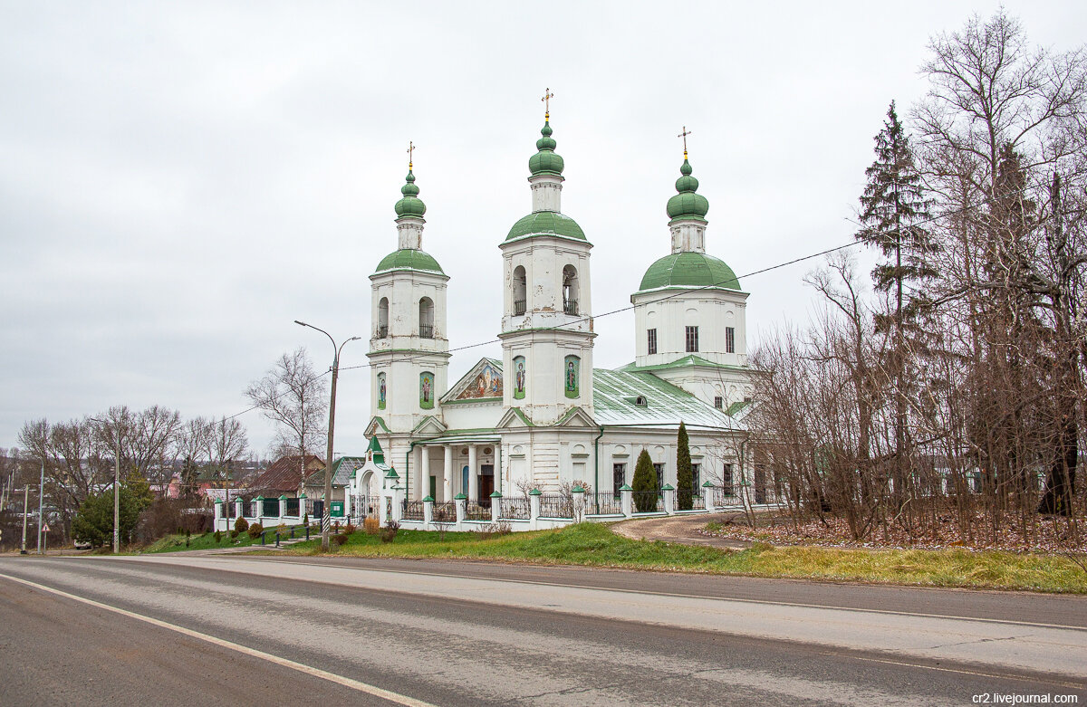 Село молоди. Молоди (Московская область). Картина храм в Молодях. Молоди обои. Картина Церковь в Молодях купить.