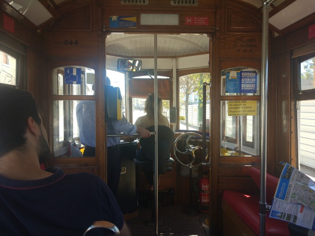 Хотя вот вроде в трамвае вроде можно ехать. В Москве в час пик такой трамвай бы лопнул конечно.