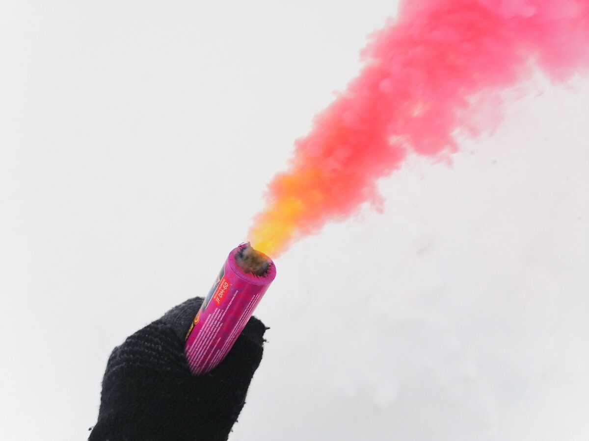 Как сделать цветную дымовую шашку