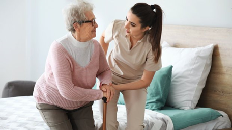 Работа в сфере ухода за стариками самая востребованная. Фото с сайта www.lto.de