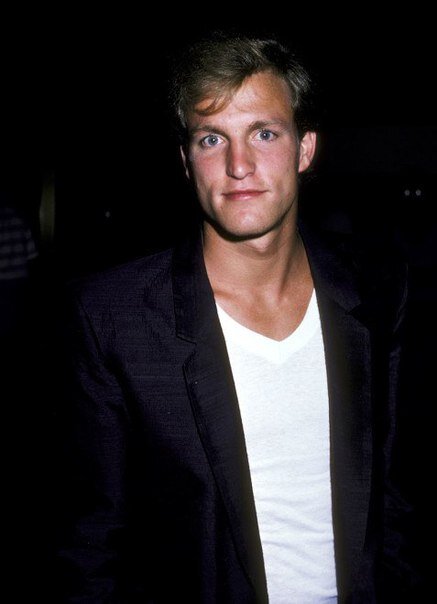 О том, где же и чем сейчас занимается человек, что в его свидетельстве о рождении значился, как отец, Вуди узнал в 11 лет. Случайно. Просто по радио передавали новости о суде над преступником Чарльзом Харрельсоном, Вуди услышал знакомое имя и спросил у матери не их ли это отец. Подтвердив догадки сына, Дайана попросила сына забыть об этом и никак себя с ним не ассоциировать. Фото с ресурса everything.kz