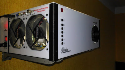 Любительский LED проектор, корпус сделан на фрезерном станке и 3D принтере.