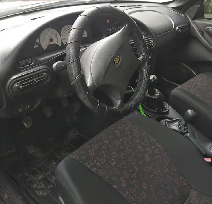 Салон и сейчас вполне симпатичен.