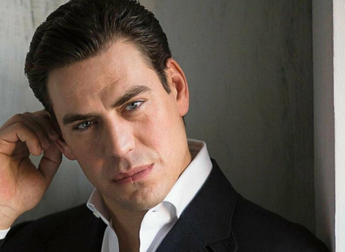 Дмитрий Дюжев