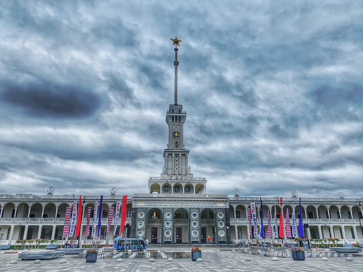 Отреставрированный Северный речной вокзал, фото автора 
