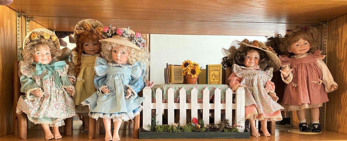Куклы из коллекции Дианы Эффнер. Фото с сайта https://diannaeffnerprivatecollection.com/