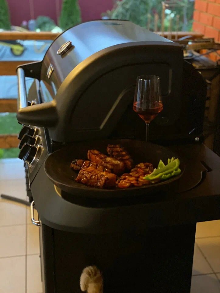 Стейки на газовом гриле