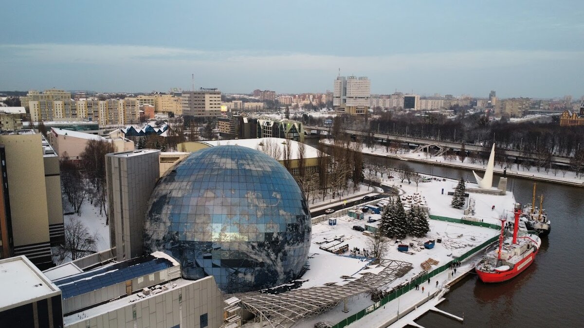 Шар - новый корпус, пока не открыт 