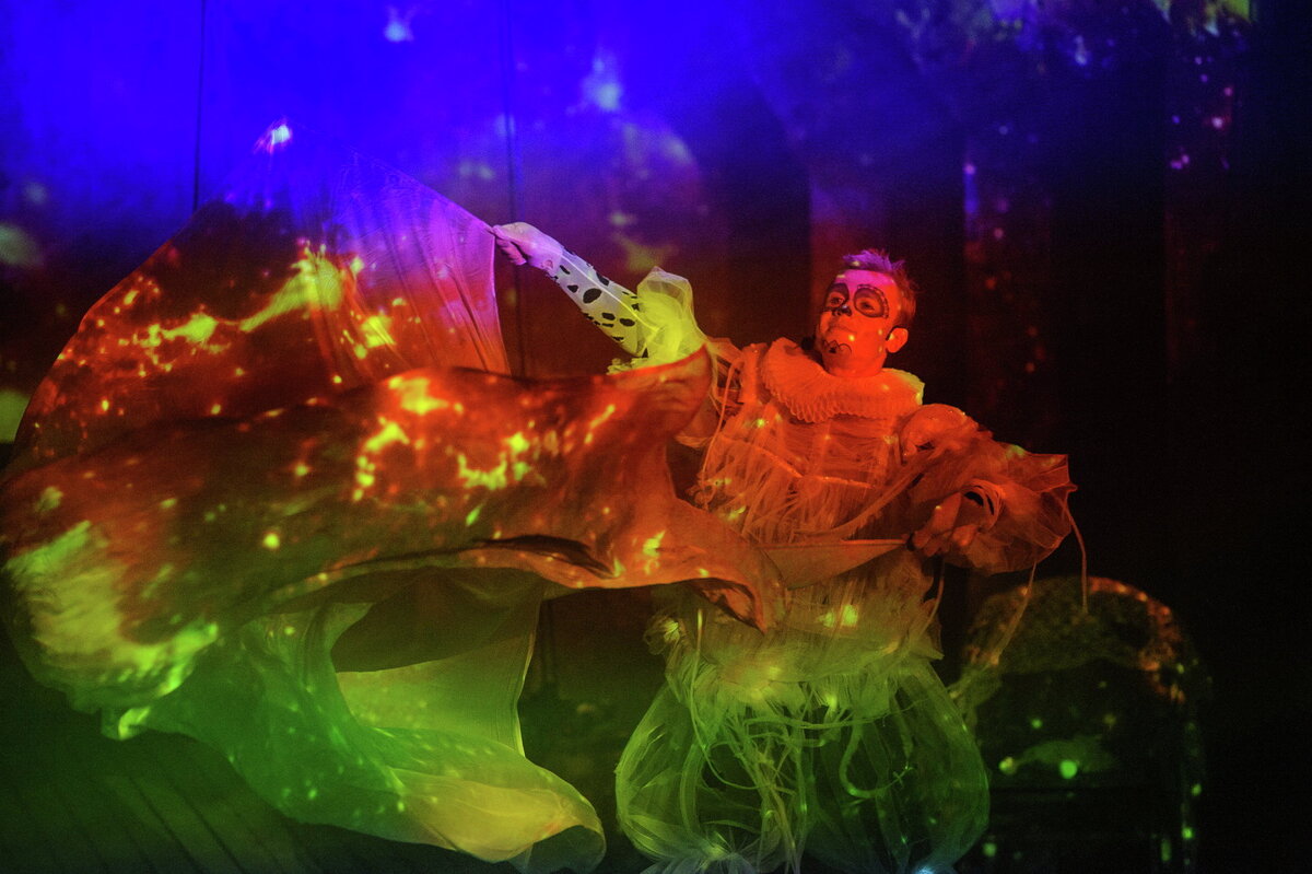 Спектакль «Плуфт, или Маленький призрак» / Фото: пресс-служба Крымского ТЮЗа