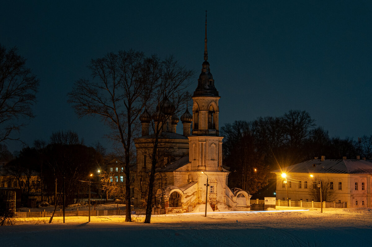 Вид "наоборот" от кремля на противоположный берег