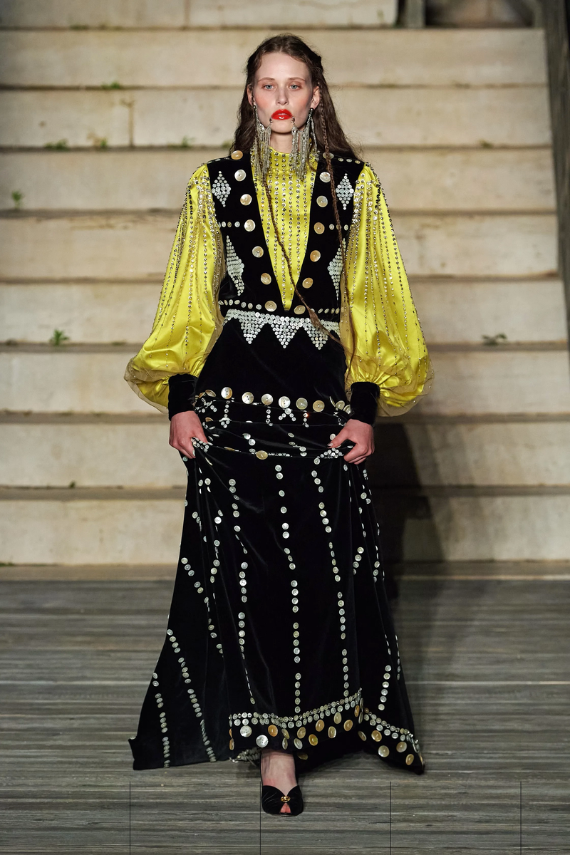 Resort 2023- шоу Gucci Cosmogonie