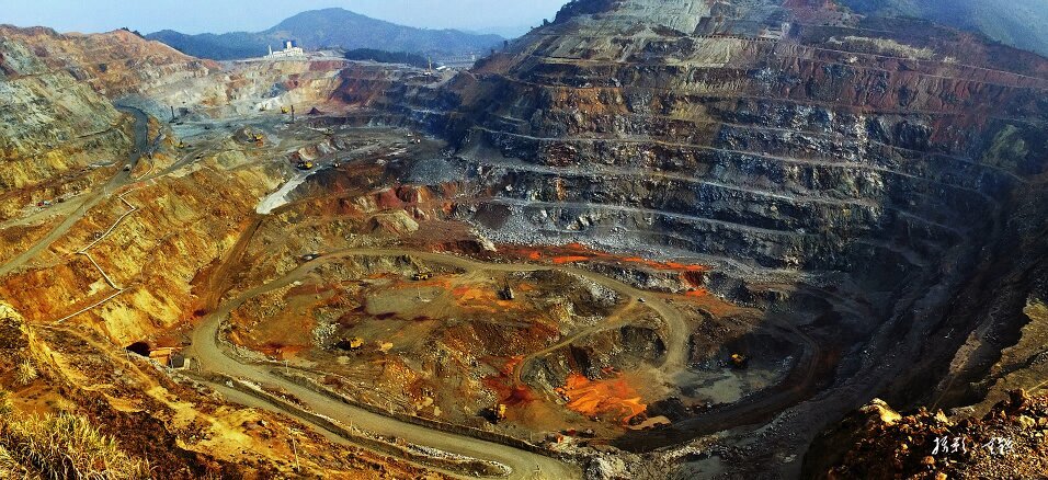 Палы добывающие руду. Месторождение меди руды в россии. Стойленское железорудное месторождение. Палы добывающие руду. Никелевые руды норильск.