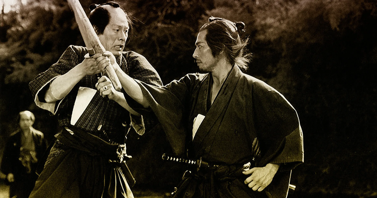 Фильм "Сумеречный самурай" расскажет нам о жизни самурая Сейбея, жившего в начале 19 века. После потери своей жены, оставшийся с двумя дочерьми и старой матерью. он каждый день в сумерках спешил домой, из-за чего его прозвали Сумеречным самураем. Ему пришлось продать свой меч, чтобы оплатить похороны жены и теперь в ножнах он носил деревянную палку. Но даже с ним он готов победить своих обидчиков и защитить то что ему дорого.