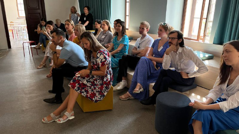 Педагоги, сотрудники и администрация школы Aurora Gymnasium (г.Казань)