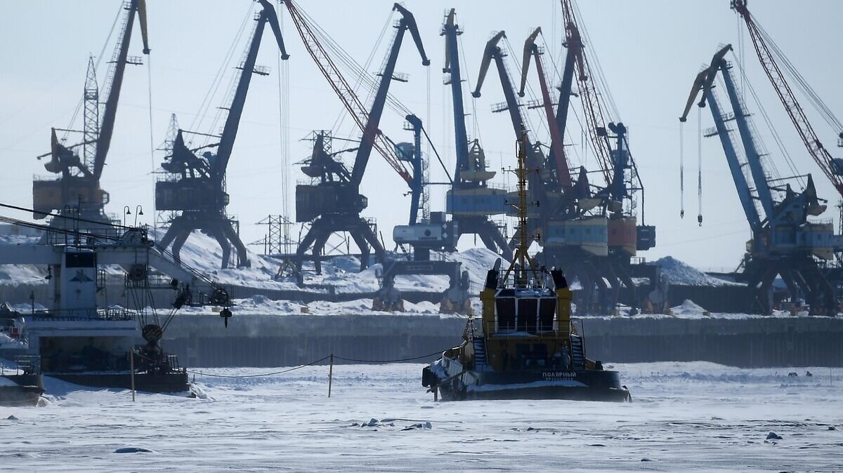    Морской порт в Дудинке © РИА Новости / Владимир Астапкович