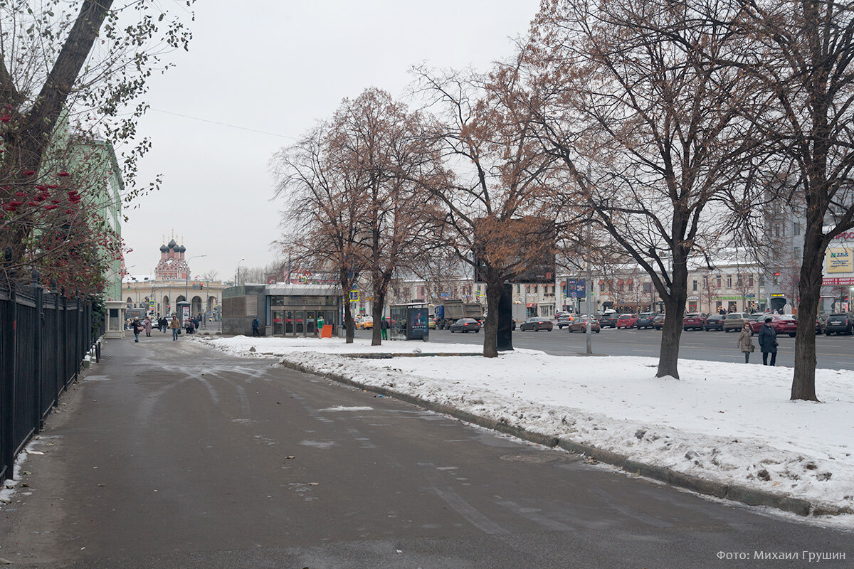 Начало Марксистской улицы. Ноябрь 2022. Фото автора