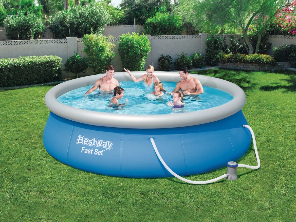 Надувной бассейн