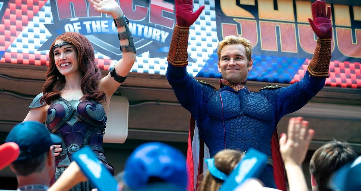 Супергероев все любят, ими восторгаются. Однако люди не знают, что на самом деле прячется под маской добра (кадр из сериала "Пацаны/The Boys")