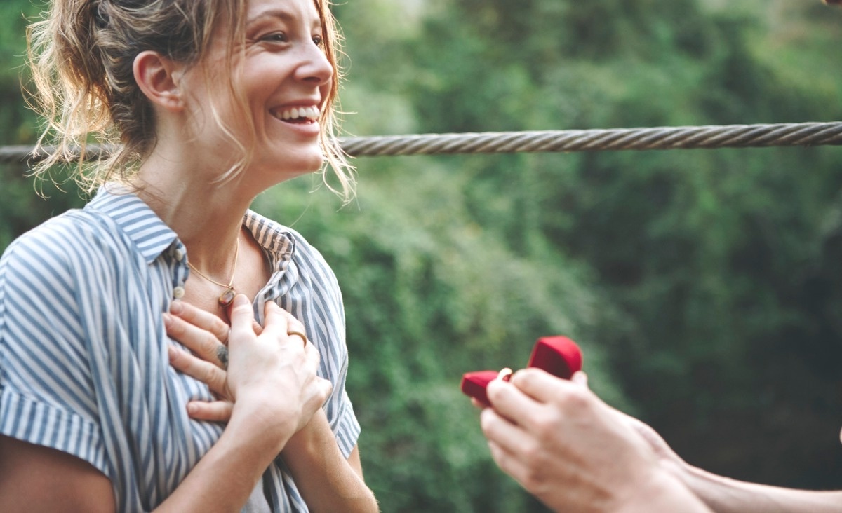 Расставания происходит по какой-то причине, и эта причина обычно не в одном человеке, а в чем-то, что выполняется между ними.