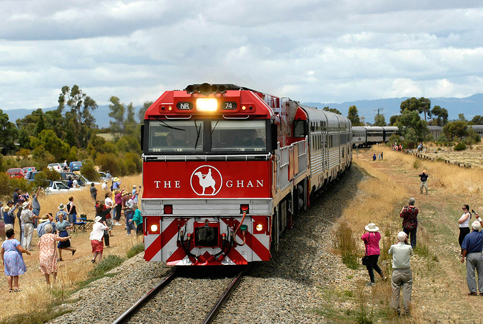 «Ган» (The Ghan). Австралия. Фото: David Mariuz / AP Photo