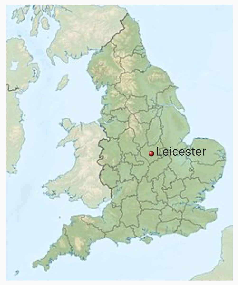 Город Лестер находится в центре Англии в графстве Лестершир