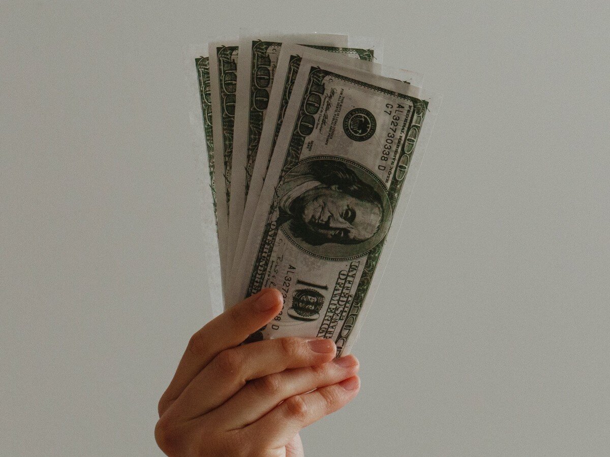 https://medium.com/@elizabethmjoneswrites/how-to-survive-and-thrive-while-freelancing-with-imposter-syndrome-part-four-24fa9ae8cd76