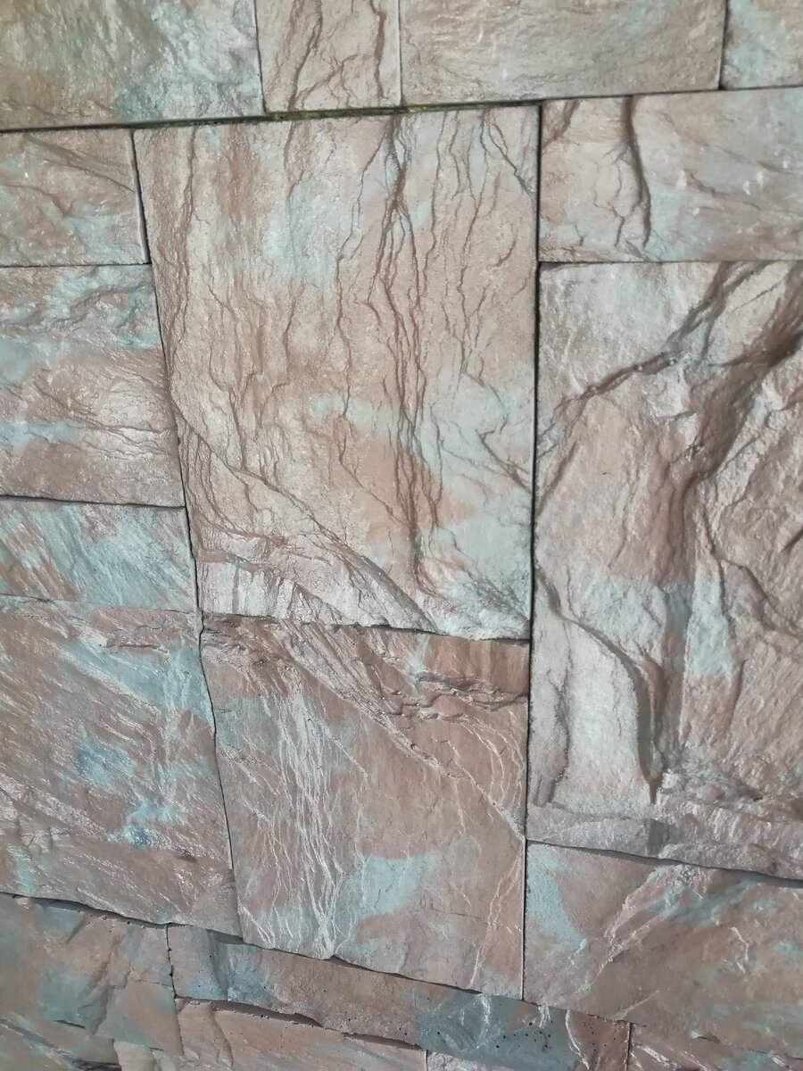 Искусственный камень на летней веранде