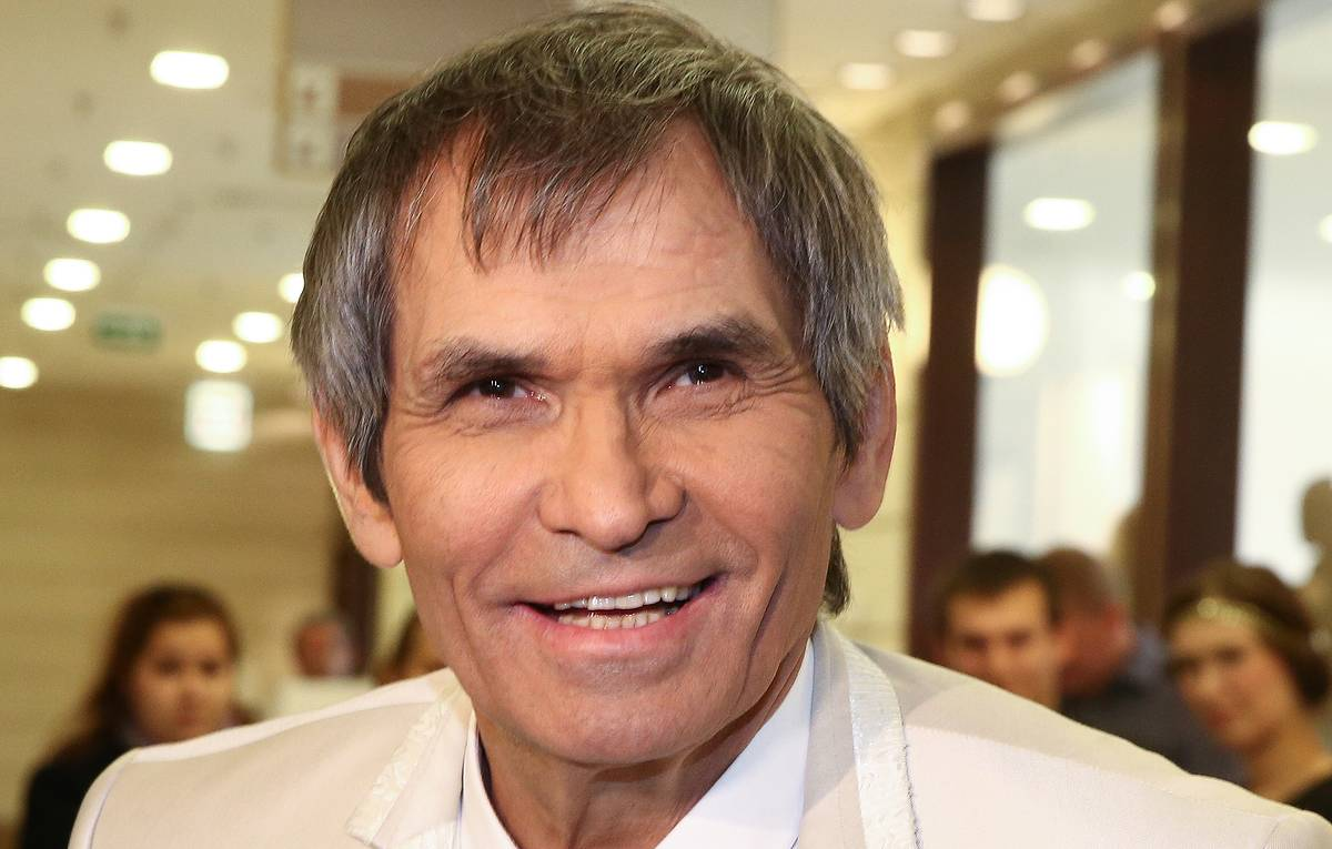 Бари Алибасов