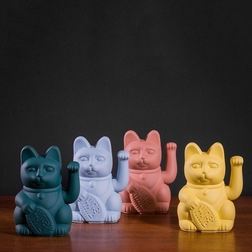 Lucky cat от Donkey Products, приблизительная цена -  1800 рублей.