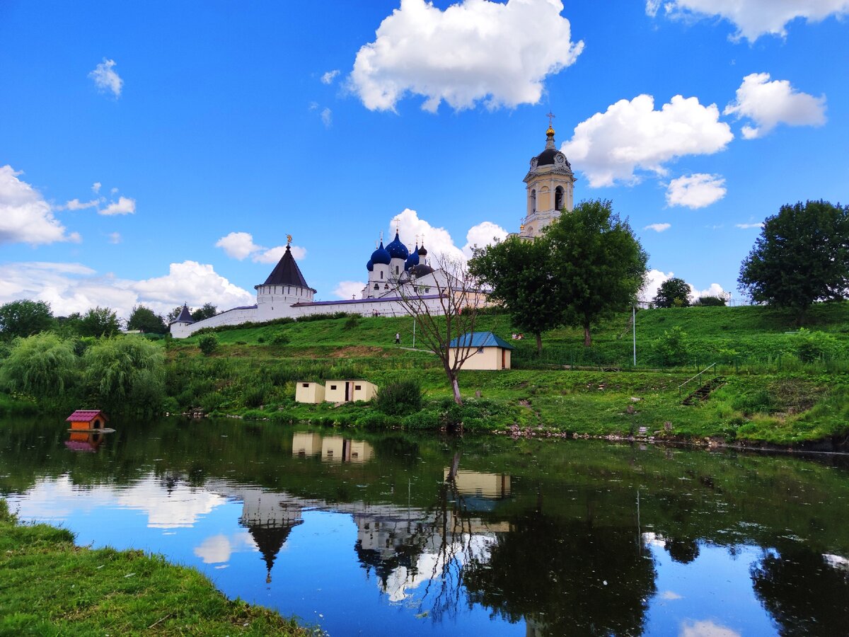 Высоцкий монастырь в Серпухове фото