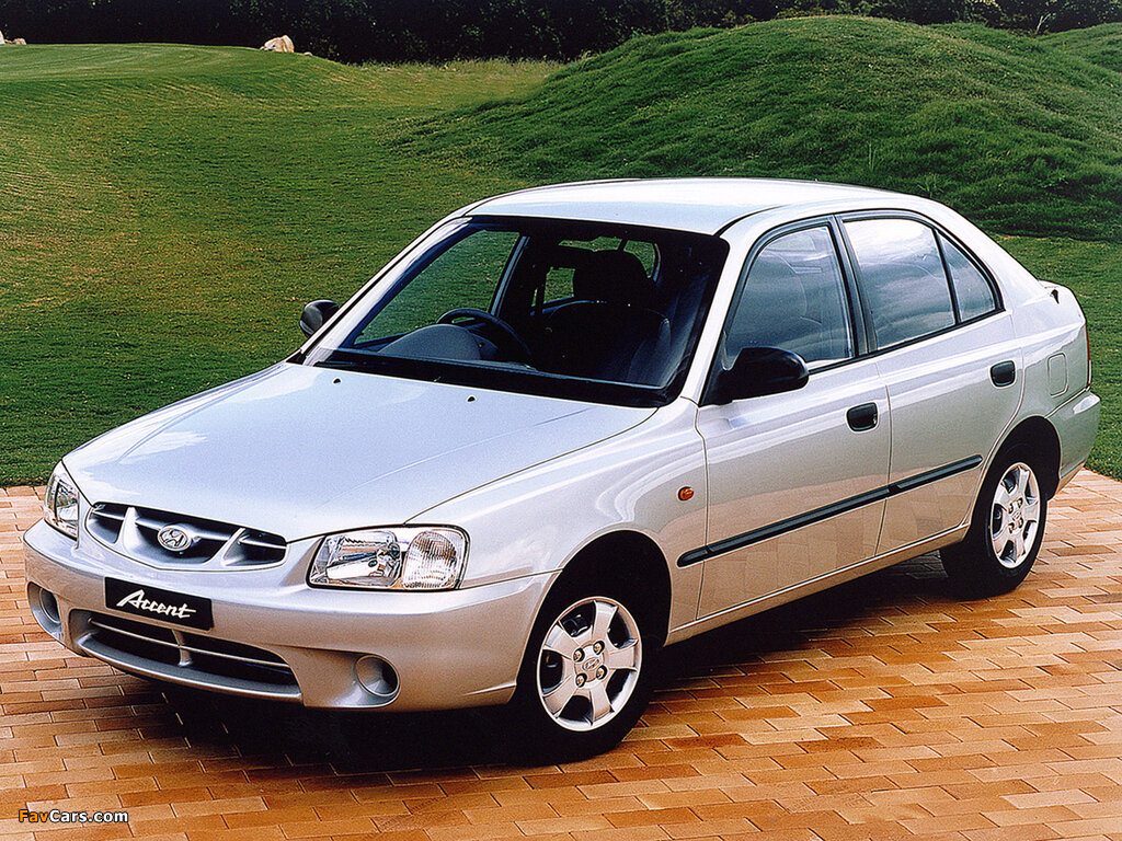 Hyundai Accent стал первым иностранным автомобилем доступным для представителей среднего класса России. Суть в том, что он был сделан в той же комплектации, что продавался на территории США.
