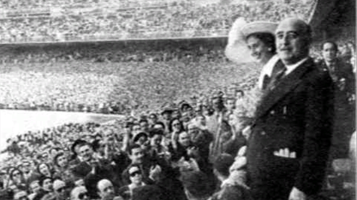 Франко на футболе // minutoespana.com