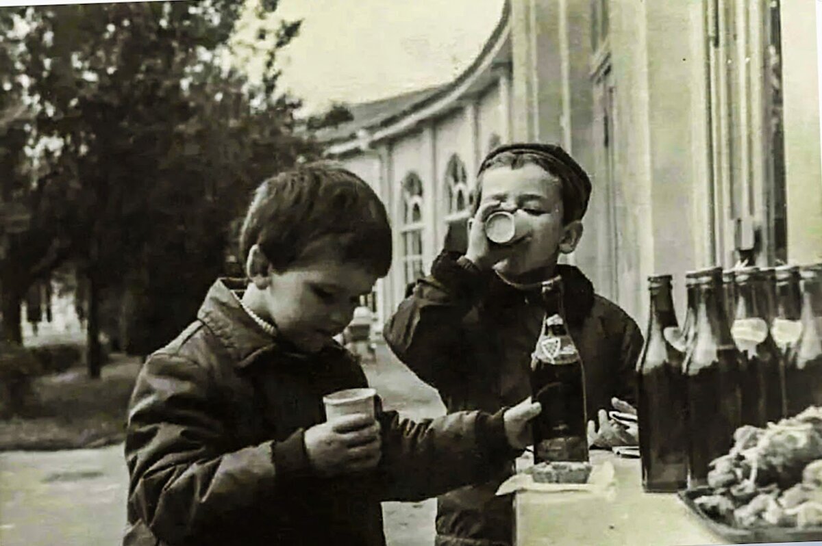 Счастливое детство