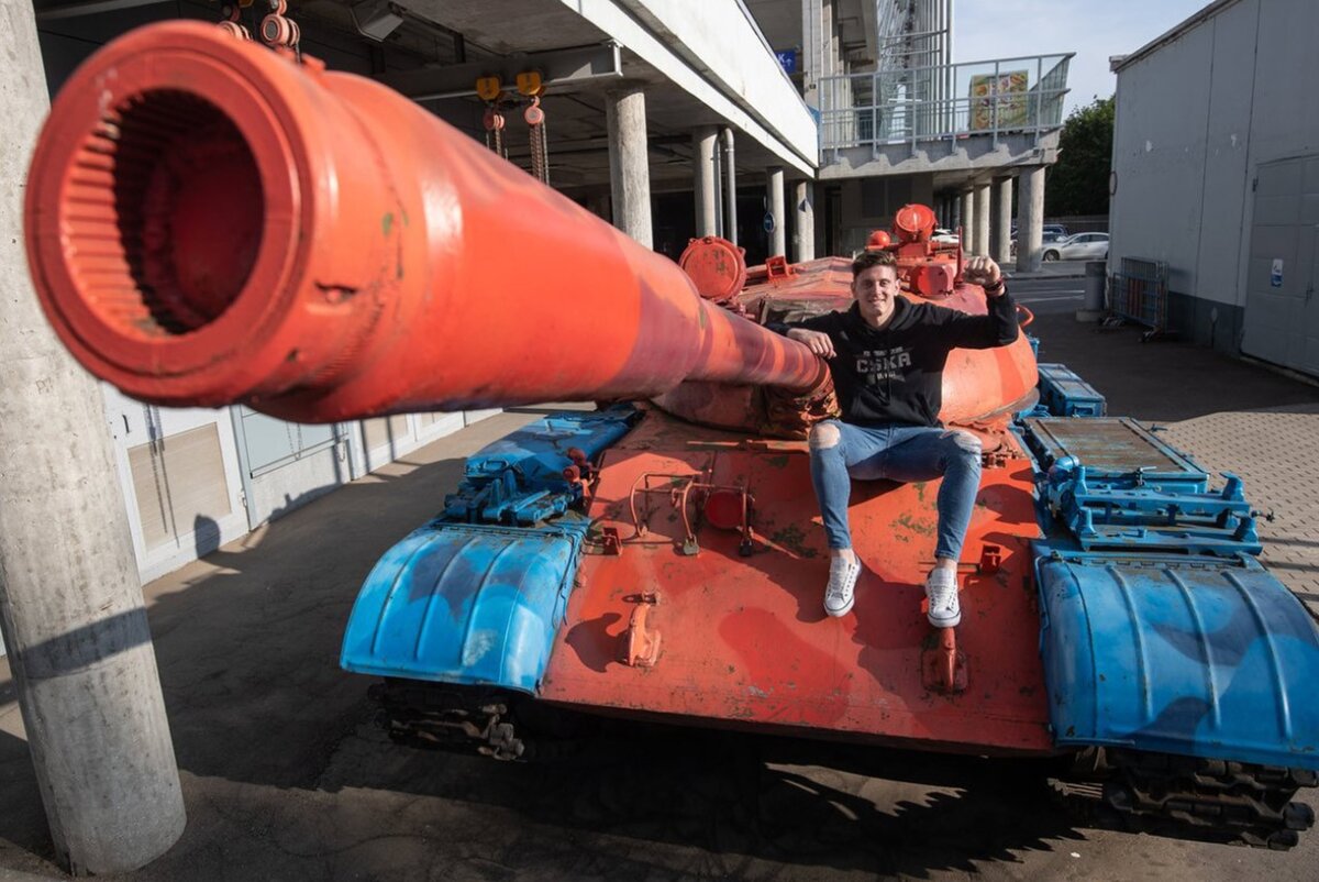 "Танк" на танке