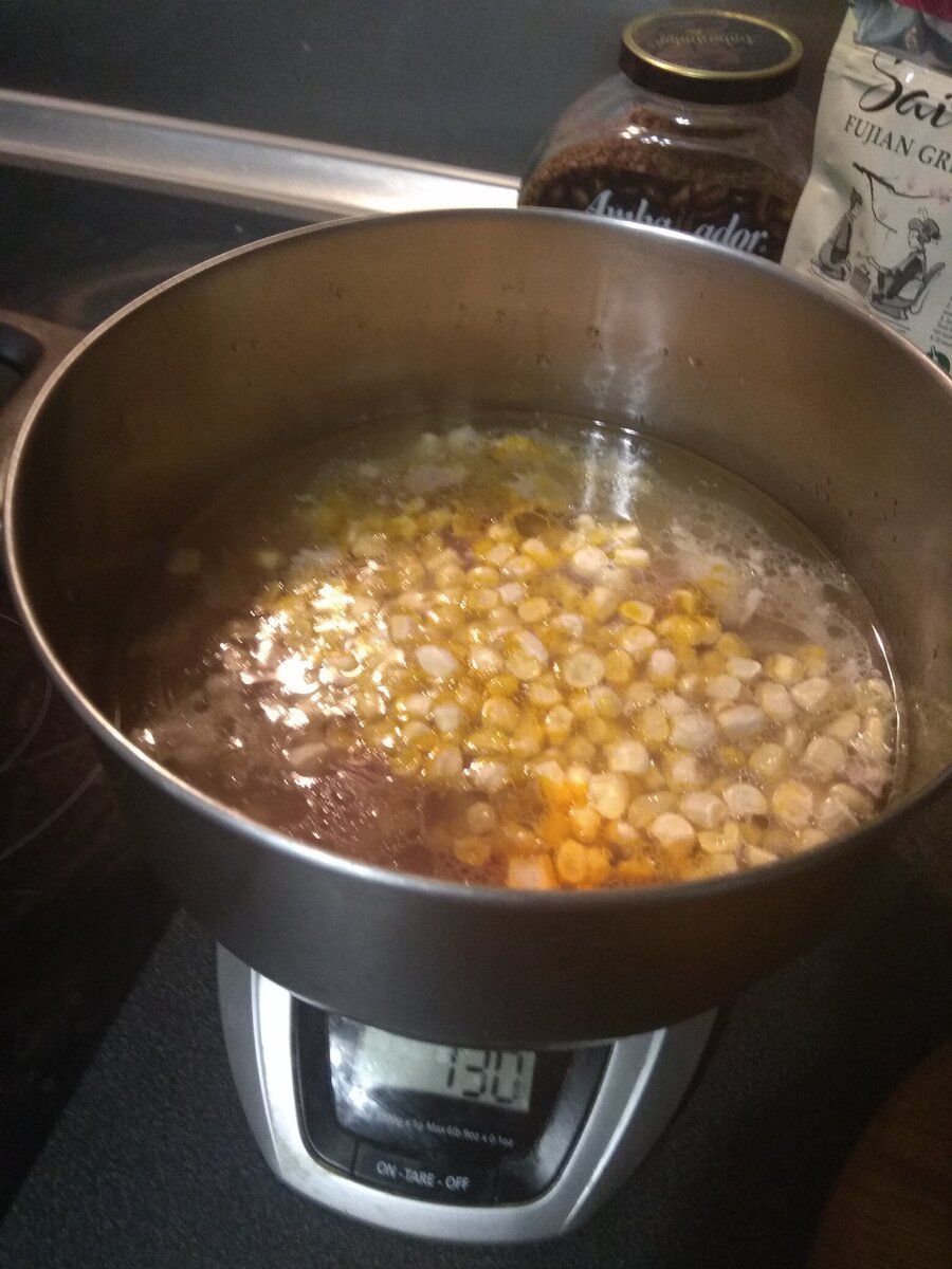 Куриный бульон с кукурузой