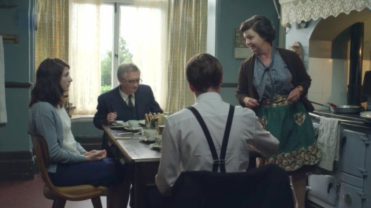 кадр из сериала Marchlands