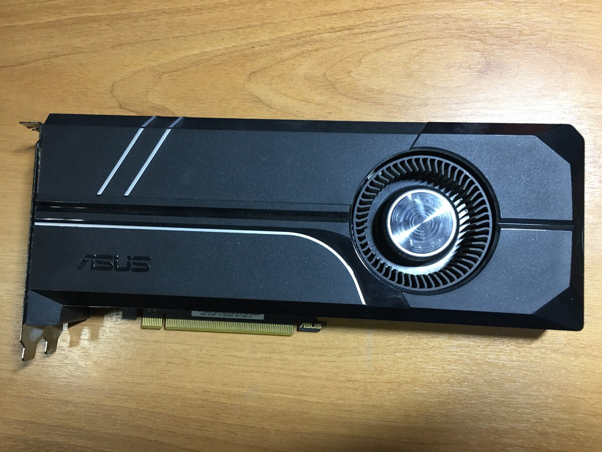 Фото видеокарты б/у Асус 1080ti