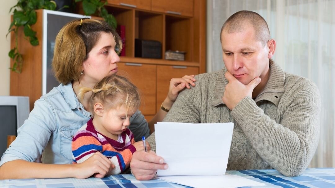 Могут ли забрать детей при банкротстве родителей?