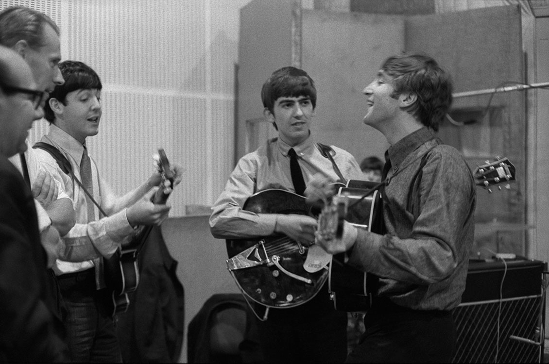 The Beatles в студии во время записи своего первого альбома "Please Please Me", 11 февраля 1963 г.