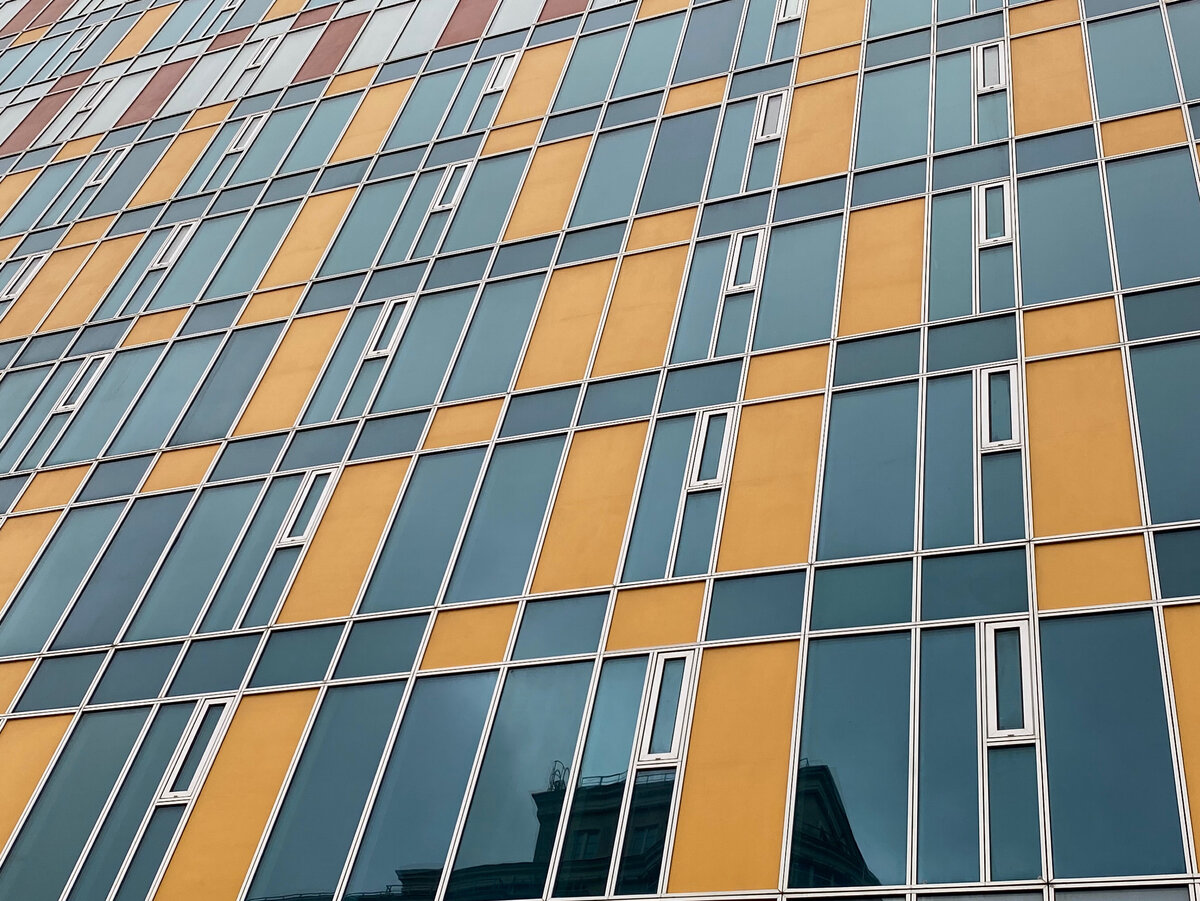 Фасад Sky House, Мытная 7