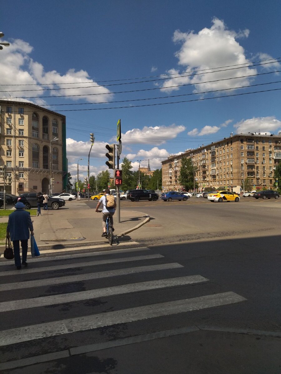 На этом перекрёстке решили свернуть направо