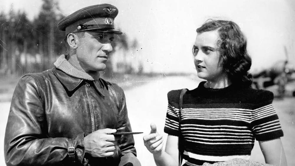 Николай Крючков и Алла Парфаньяк