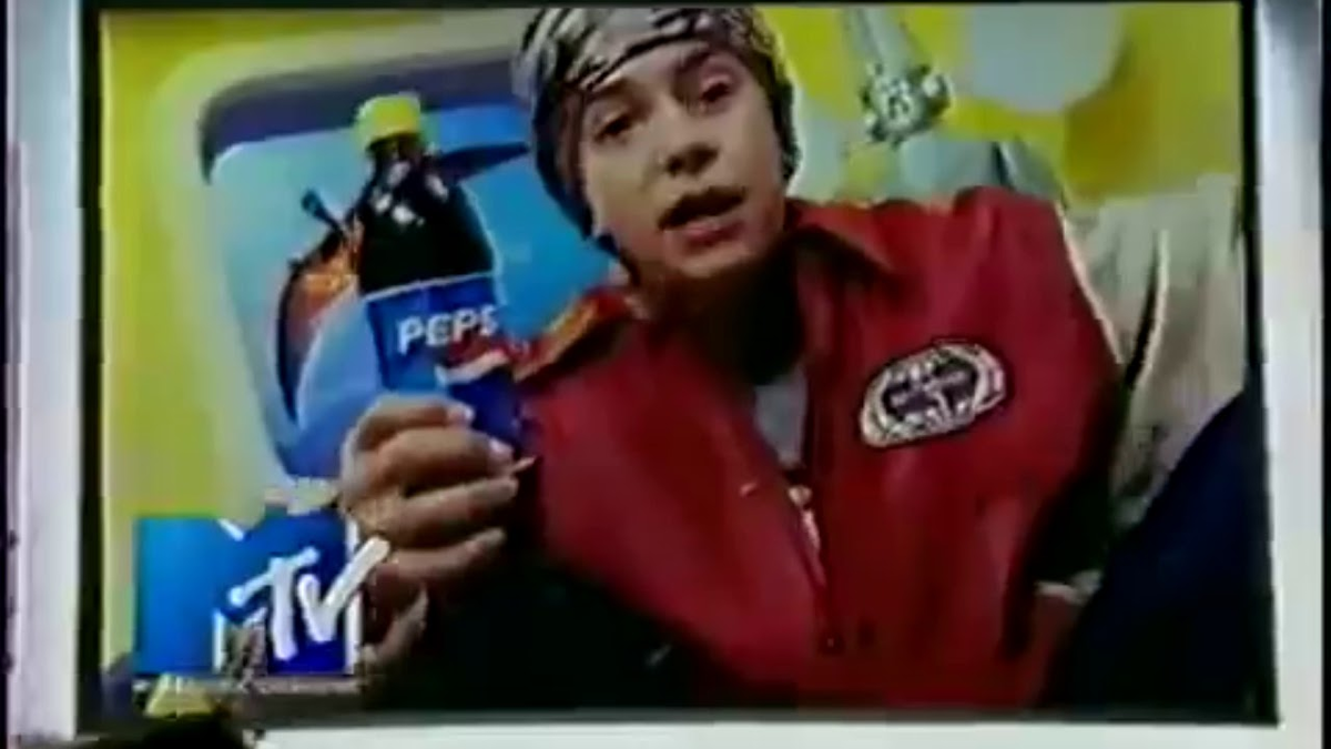 Реклама 2000 х. Децл Pepsi. Децл 2000. Децл пепси пейджер МТВ. Децл 90е.