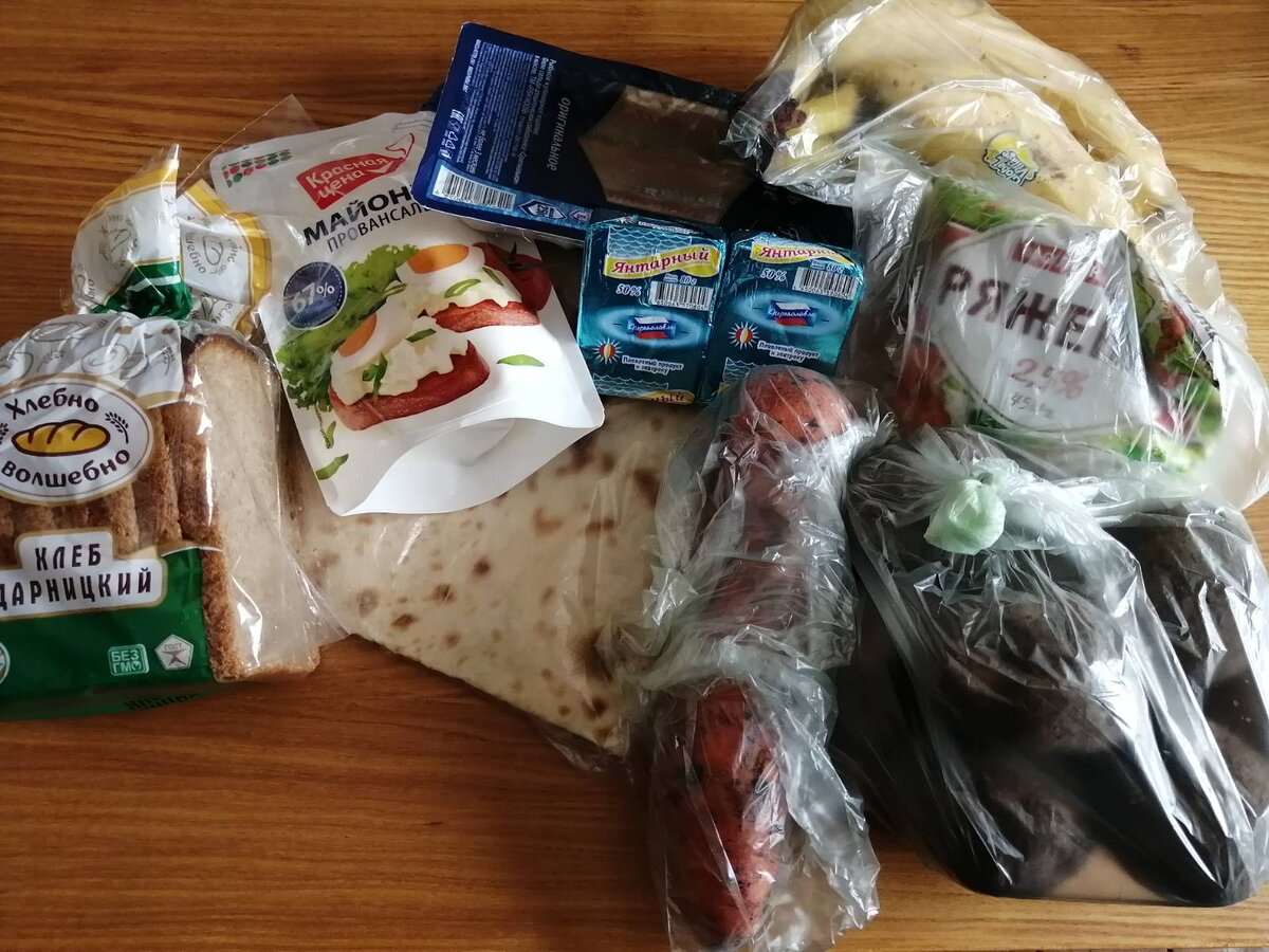 Бананы с ряженкой детям, мы их не считаем...